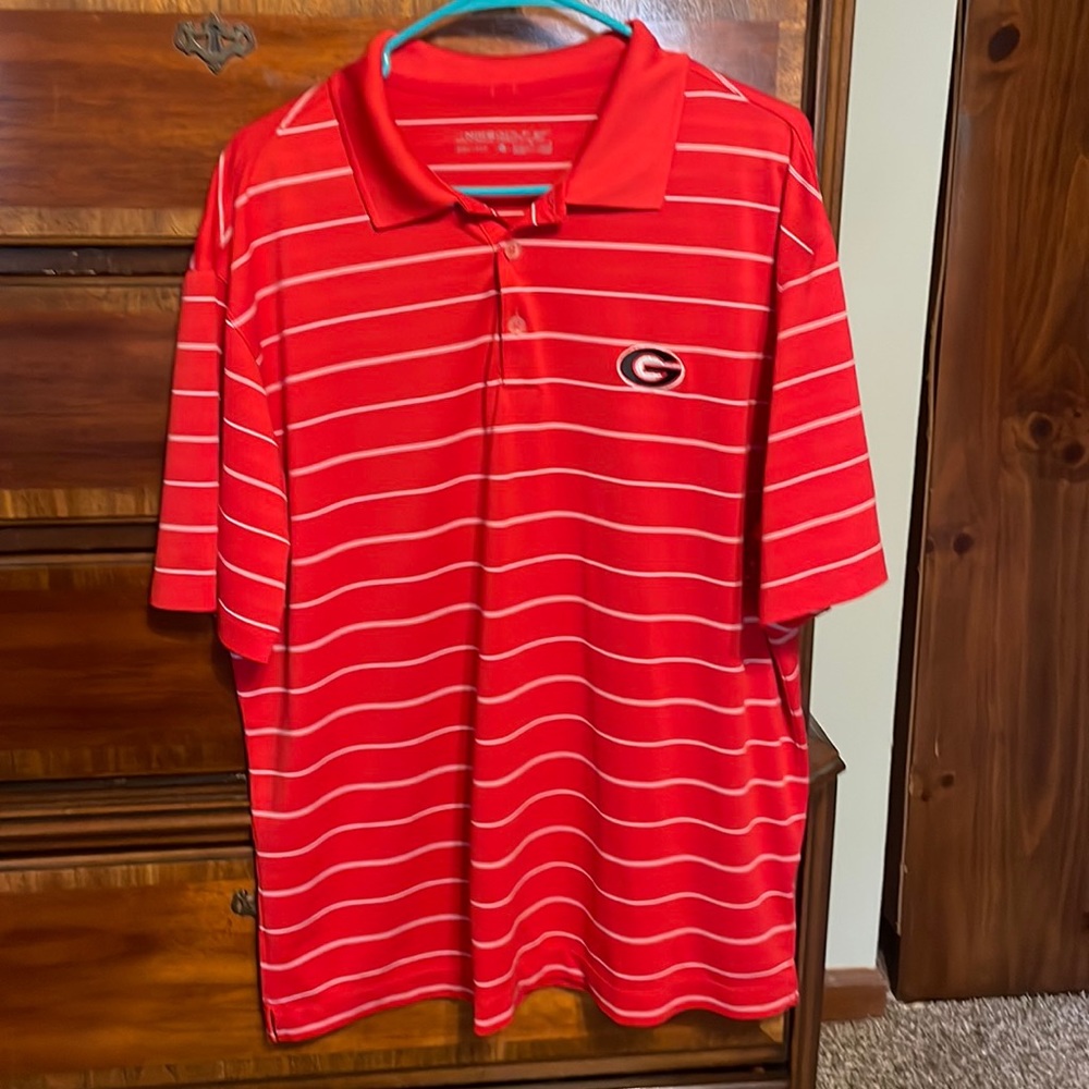NIKE GOLF DRI FIT GEORGIA BULLDOGS MEN SHIRT SIZE LARGE. GOOD condition